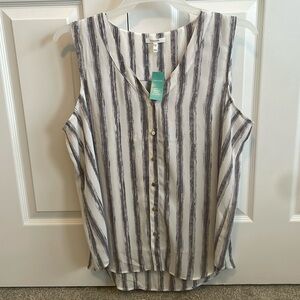 NWT Pretty sleeveless blouse tank top from Maurices.